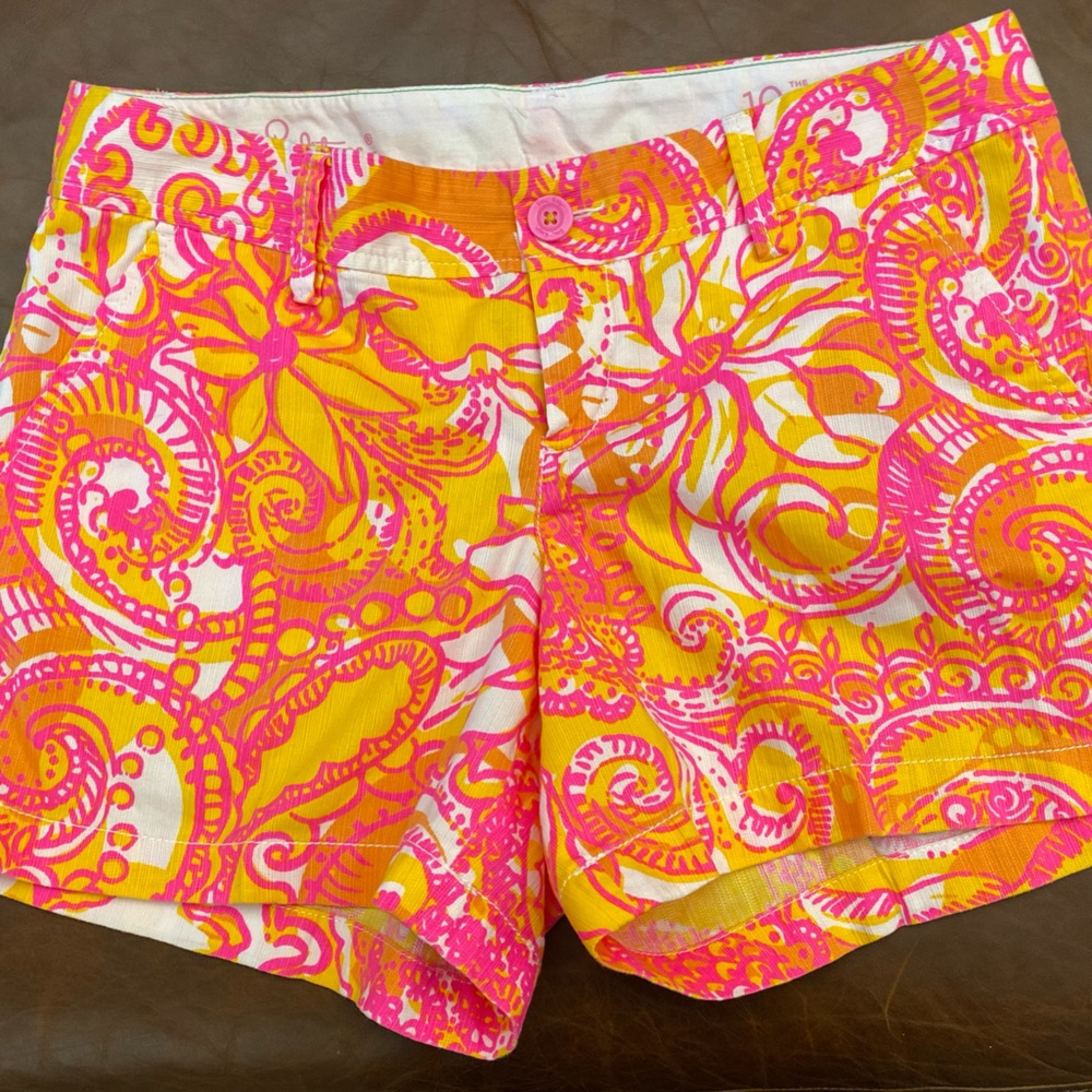 Lilly Pulitzer Calihan shorts in Sea and be seen sunshine yellow size10
